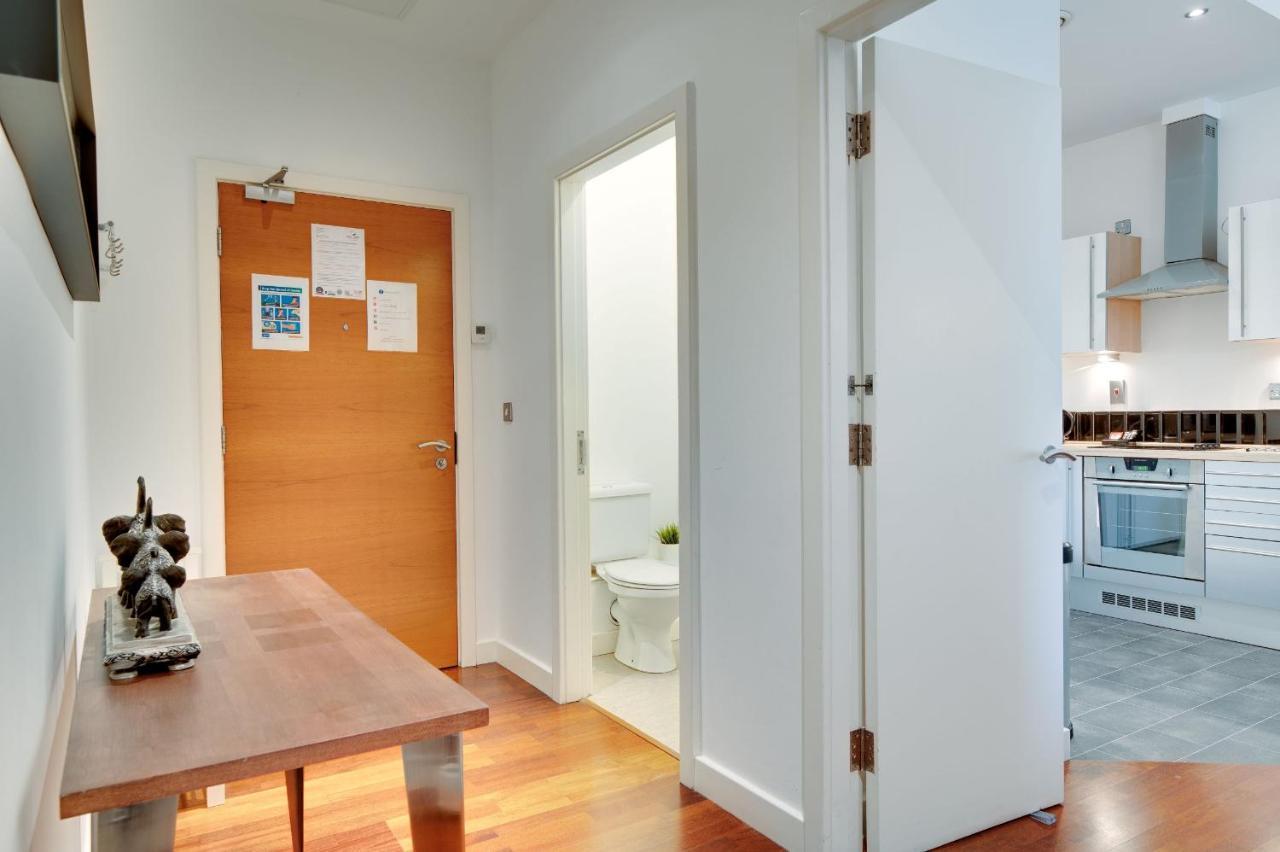 Crown Apartments 1C By Week2Week 뉴캐슬어폰타인 외부 사진