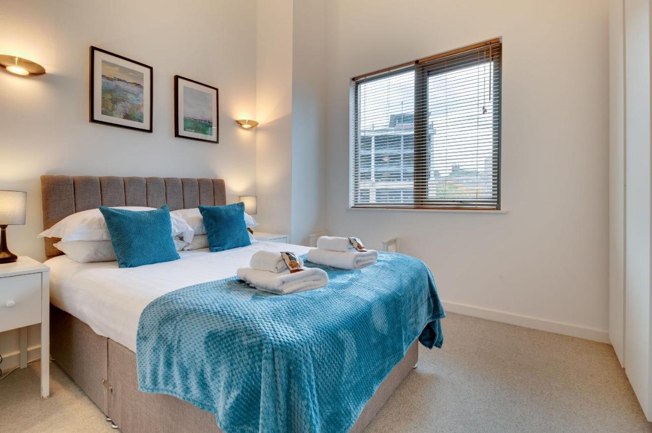 Crown Apartments 1C By Week2Week 뉴캐슬어폰타인 외부 사진